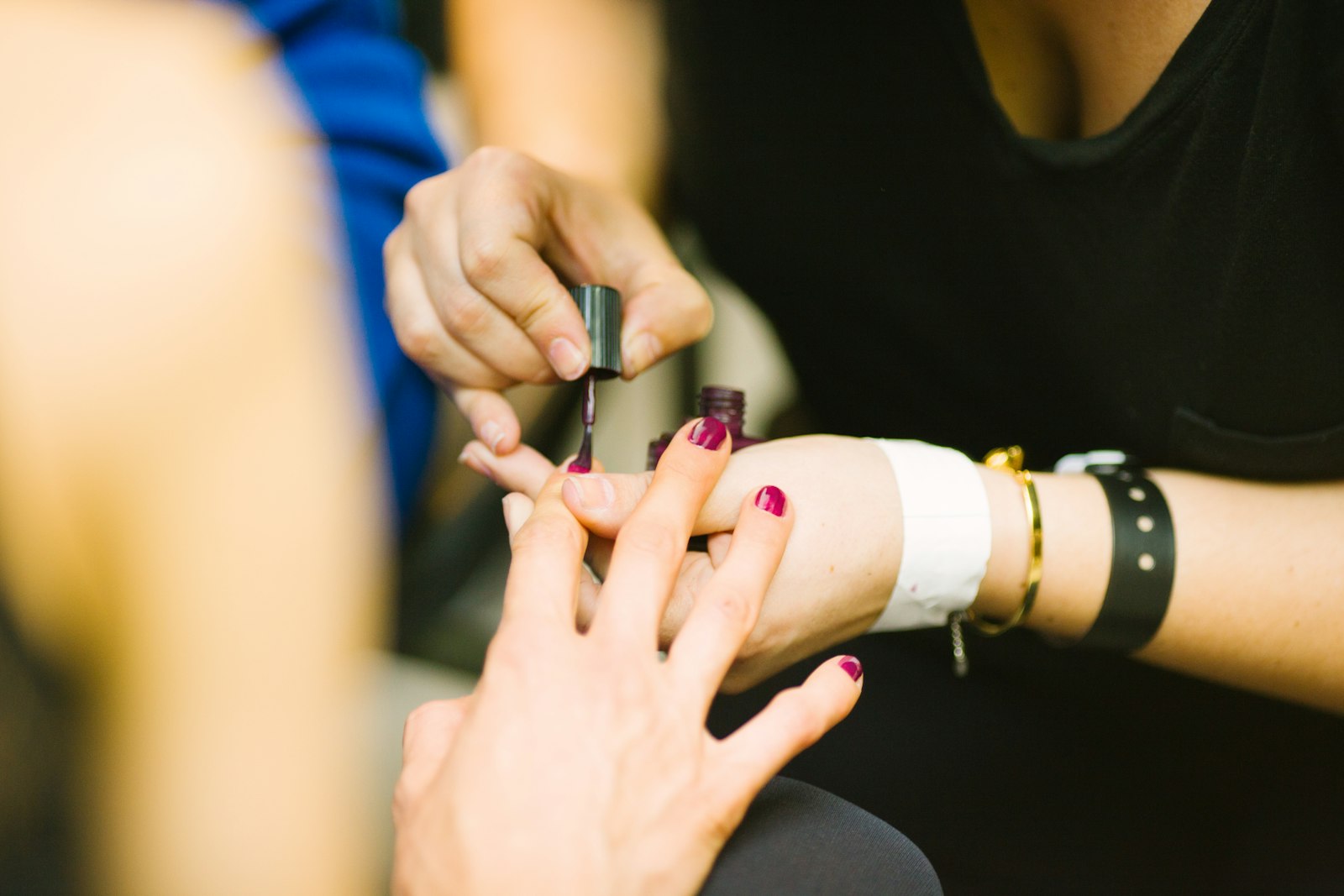 Beauté des mains à l'institut du Faubourg — l'esprit concept store, coiffure et beauté à Marseille